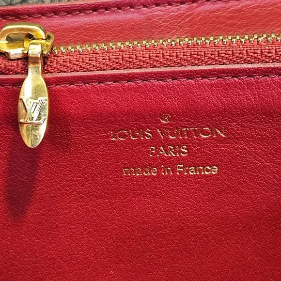 LV Portefeuille Capucines Long wallet - Picture 3 of 16